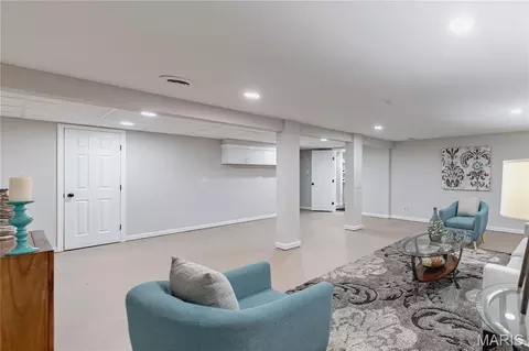 Living - 415 Montbrook Dr, O'fallon, MO 63366 photo 6 of 7