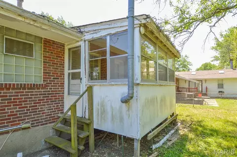 Exterior - 247 Royce Dr, Ferguson, MO 63135 photo 3 of 3