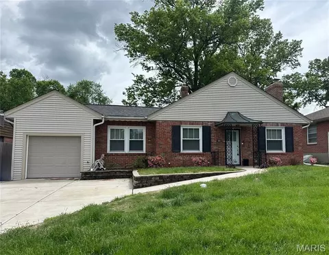986 Glenbrook Ave, Glendale, MO 63122