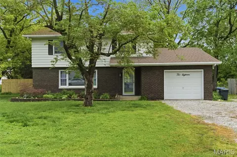 218 Richard Ave, Dupo, IL 62239