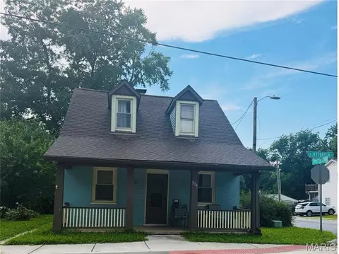 223 N Jefferson St, Mascoutah, IL 62258
