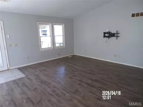 54 Central Hill Rd, Eldon, MO 65026 photo 4
