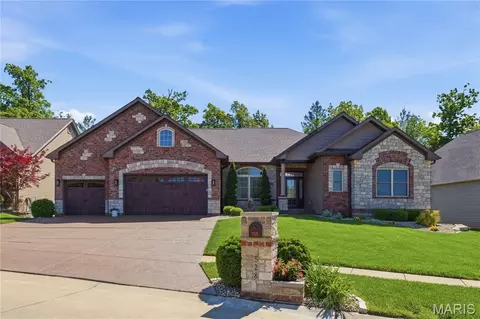 528 Elm Creek Dr, Wentzville, MO 63385