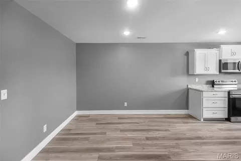 Living - 400 E Deerwood Dr, Jackson, MO 63755 photo 1 of 2