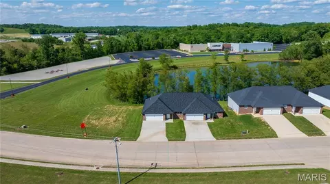 View/Area - 400 E Deerwood Dr, Jackson, MO 63755 photo 1 of 2