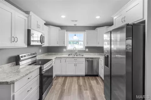 Kitchen - 400 E Deerwood Dr, Jackson, MO 63755 photo 1 of 1