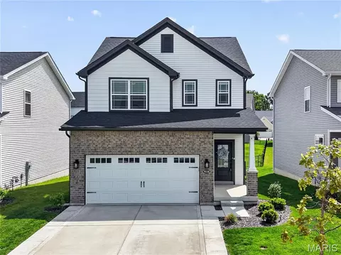 9038 Camino Trl, Saint Charles, MO 63304
