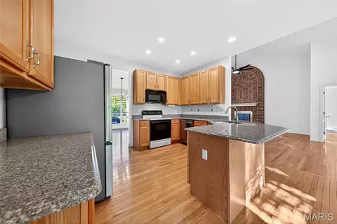 Kitchen - 23 Bridgeway Ct, O'fallon, MO 63368 photo 2 of 2