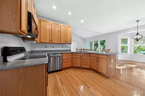 Kitchen - 23 Bridgeway Ct, O'fallon, MO 63368 photo 1 of 2