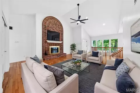 Living - 23 Bridgeway Ct, O'fallon, MO 63368 photo 1 of 11