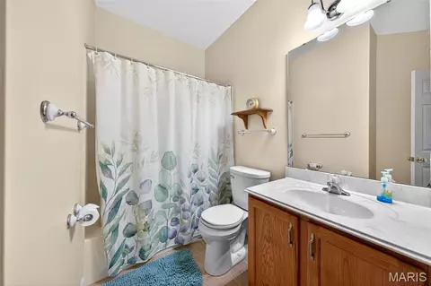 Bath - 23 Bridgeway Ct, O'fallon, MO 63368 photo 3 of 3