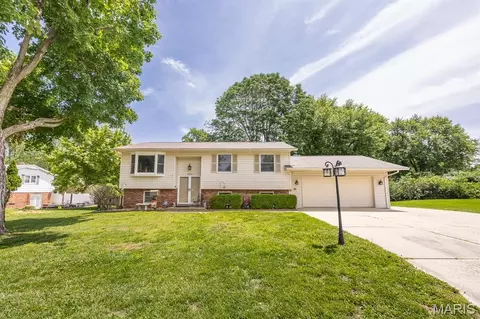 1204 Southview Dr, O'fallon, IL 62269
