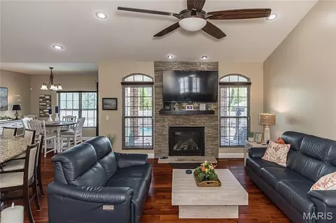 Living - 8422 Treybrooke Pl, O'fallon, IL 62269 photo 3 of 3