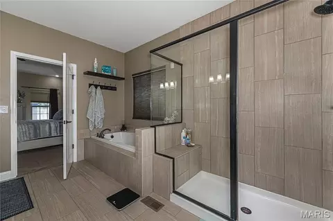Bath - 8422 Treybrooke Pl, O'fallon, IL 62269 photo 2 of 5