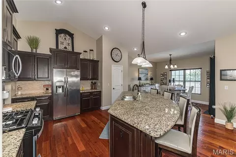 Kitchen - 8422 Treybrooke Pl, O'fallon, IL 62269 photo 2 of 5