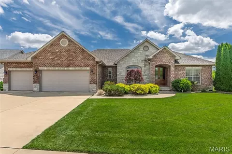 Exterior - 8422 Treybrooke Pl, O'fallon, IL 62269 photo 2 of 12