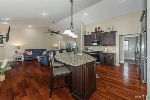 Kitchen - 8422 Treybrooke Pl, O'fallon, IL 62269 photo 5 of 5
