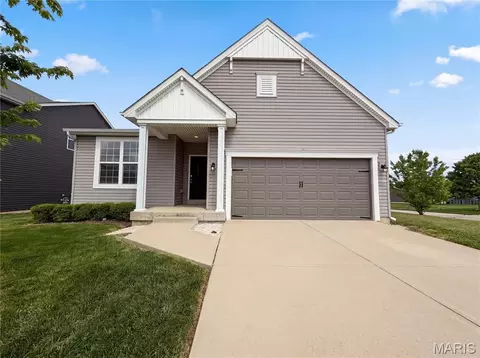 1034 Sweet River Dr, Saint Paul, MO 63366