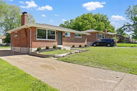 9137 Harold Dr, Woodson Terrace, MO 63134