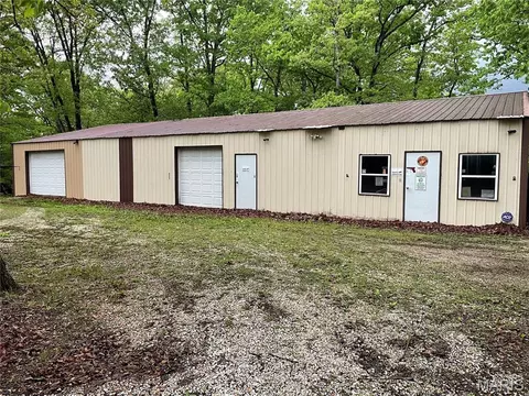89 Zips Rd, Hawk Point, MO 63349 photo 3