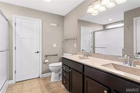 Bath - 660 Willowbrook Way, O'fallon, IL 62269 photo 2 of 3