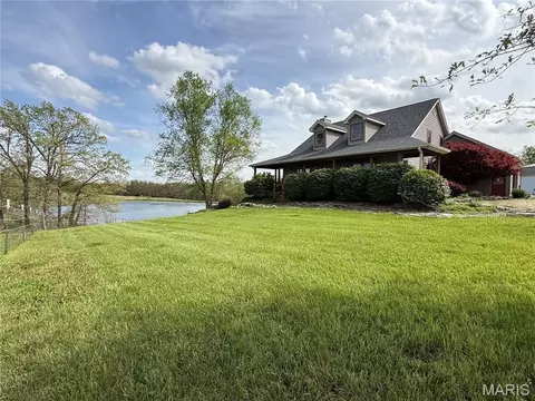 126 Opossum Trot Rd, Bellflower, MO 63333
