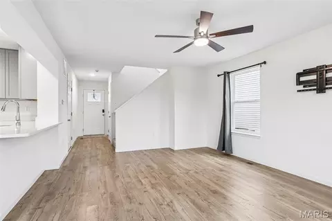 Entry Way - 3182 White Pine Dr, Imperial, MO 63052 photo 1 of 2