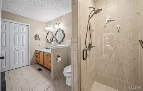 Bath - 105 Heather Ct, Saint Robert, MO 65584 photo 1 of 3