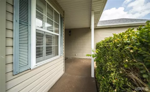 Exterior - 105 Heather Ct, Saint Robert, MO 65584 photo 9 of 11