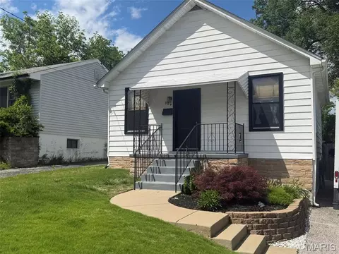 309 Eldridge Ave, Rock Hill, MO 63119