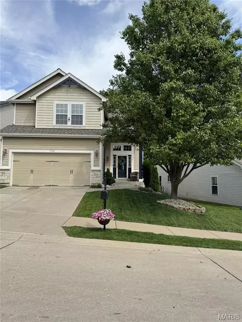 7196 Tournament Dr, Saint Louis, MO 63129