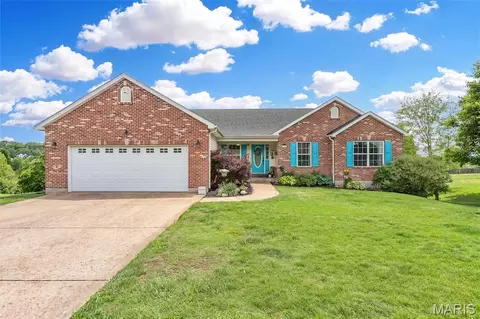 422 Lighthouse Ct, Villa Ridge, MO 63089