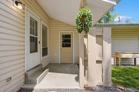 Exterior - 814 Phaeton Dr, Manchester, MO 63021 photo 7 of 16