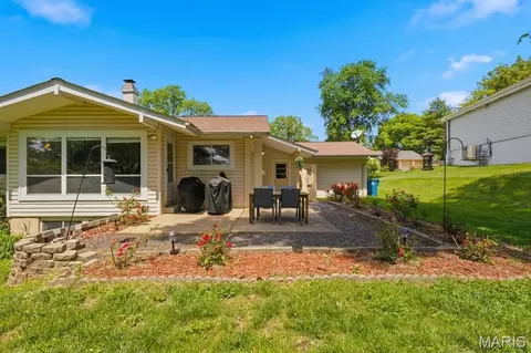 Exterior - 814 Phaeton Dr, Manchester, MO 63021 photo 11 of 16