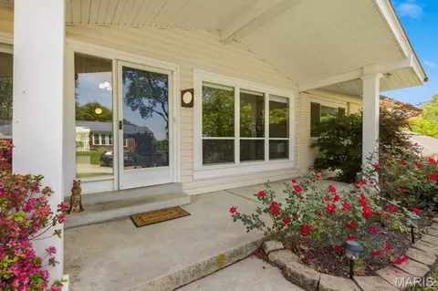 Exterior - 814 Phaeton Dr, Manchester, MO 63021 photo 3 of 16