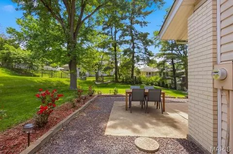 Exterior - 814 Phaeton Dr, Manchester, MO 63021 photo 8 of 16