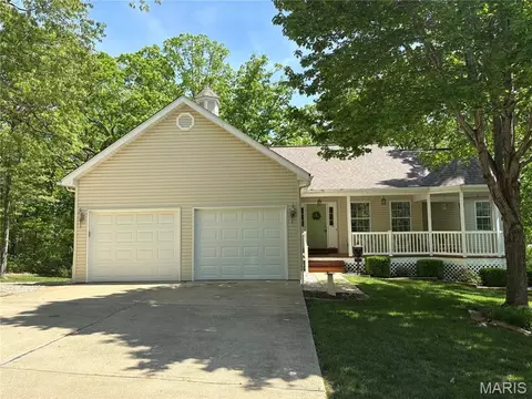 115 Confederate Dr, Hillsboro, MO 63050