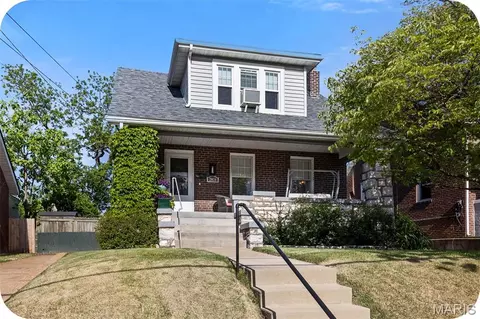 2031 Bellevue Ave, Maplewood, MO 63143