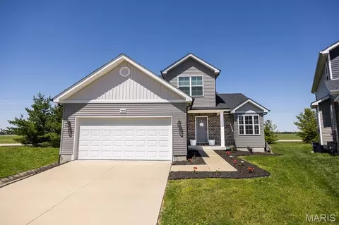 1228 Lear Ln, Mascoutah, IL 62258
