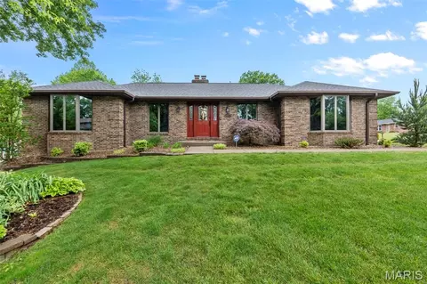 2933 Bella Vista Dr, Cape Girardeau, MO 63701