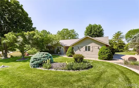3613 Collingwood Dr, Saint Charles, MO 63301