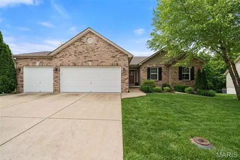 2022 Agape St, Arnold, MO 63010