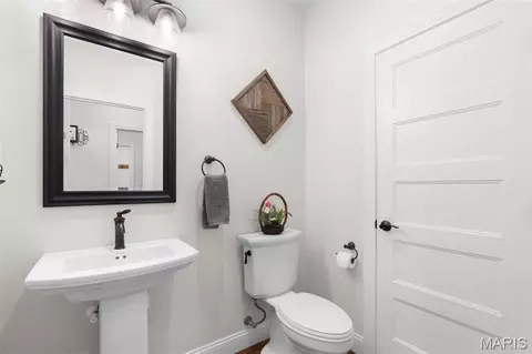 Entry Way - 7705 Antioch Rd, Gerald, MO 63037 photo 3 of 3