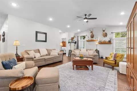 Living - 7705 Antioch Rd, Gerald, MO 63037 photo 3 of 3