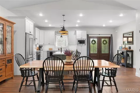 Dining - 7705 Antioch Rd, Gerald, MO 63037 photo 2 of 3