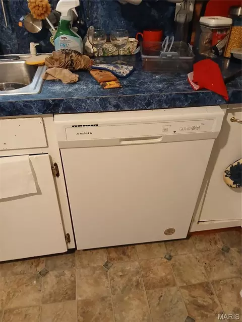 Kitchen - 901 Maple St, Doniphan, MO 63935 photo 5 of 5