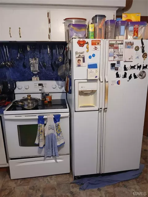 Kitchen - 901 Maple St, Doniphan, MO 63935 photo 4 of 5