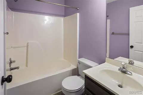 Bath - 343 Moultrie Ln, O'fallon, IL 62269 photo 5 of 6