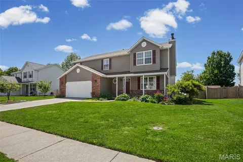 Exterior - 343 Moultrie Ln, O'fallon, IL 62269 photo 4 of 11