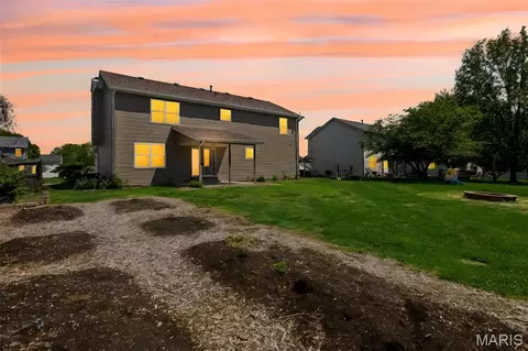 Exterior - 343 Moultrie Ln, O'fallon, IL 62269 photo 8 of 11